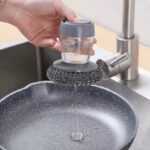 Brosse à vaisselle avec distributeur – Image 2
